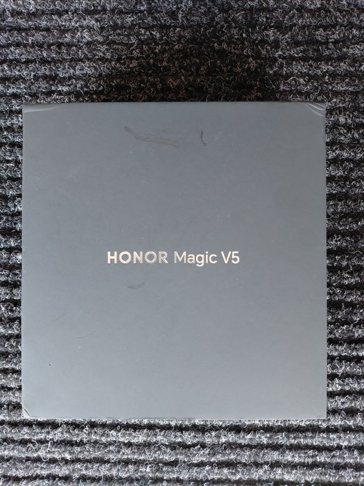 Vând/Schimb Honor Magic V5 5g 512g Ca Nou Garanție Orange Dual Sim