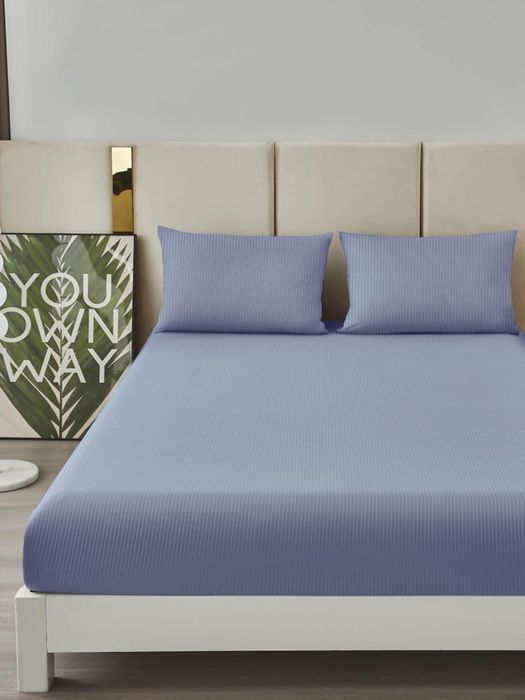 Простыня на резинке + 2 наволочки 50х70