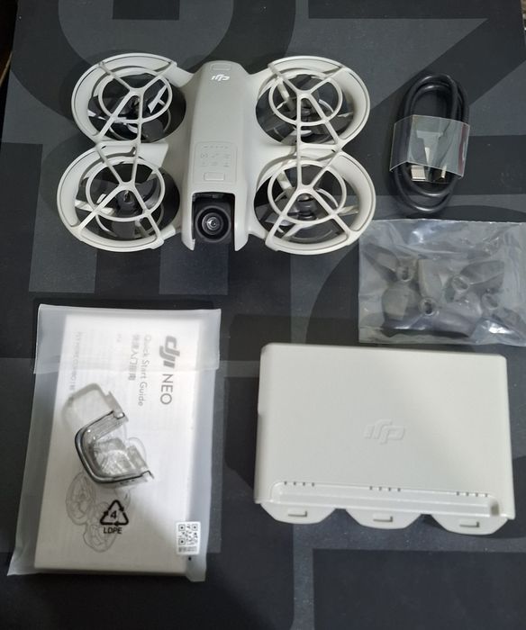 Дрон DJI  Neo комплект