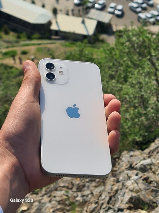 Iphone 12                                 .