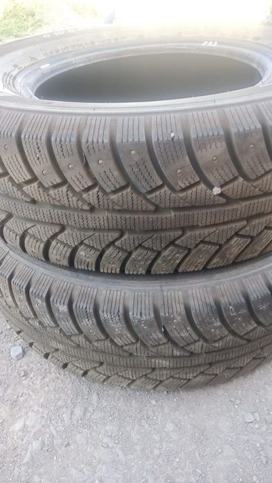 Продам зимние шипованные баллоны