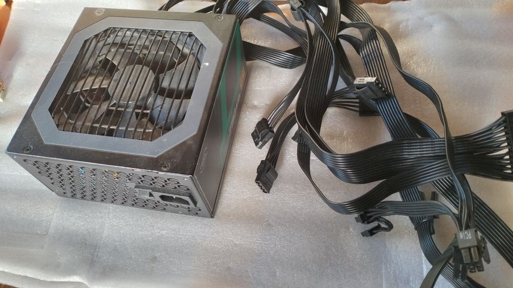 БП Zumax 550 и Deepcool DQ750