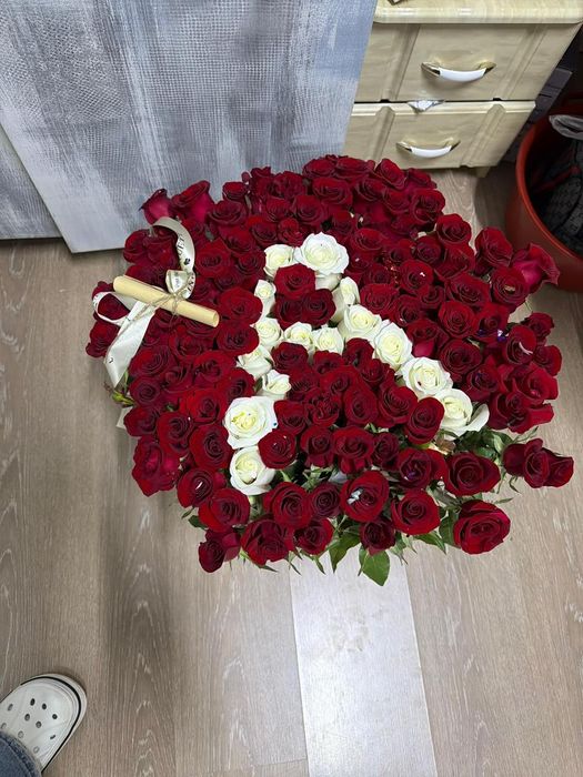Цветы розы 151 штук
