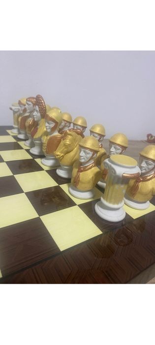 Vând șah de colecție și table