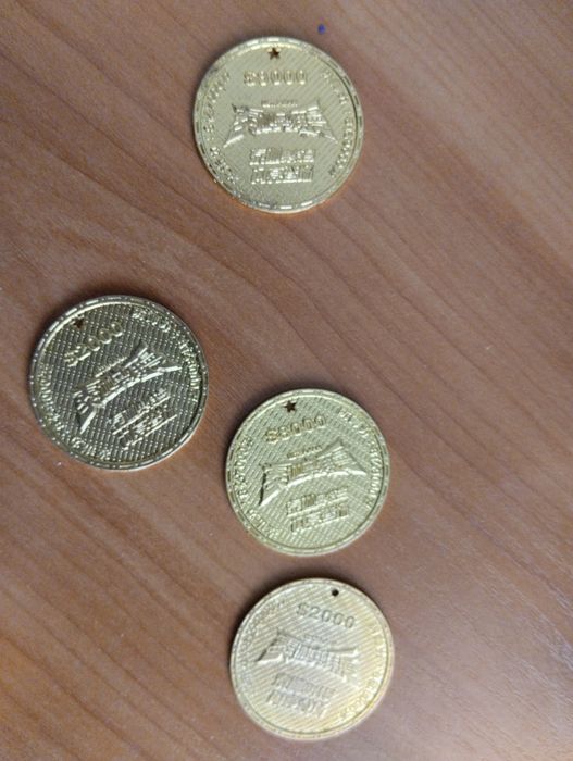 Продам фишки 400 штук