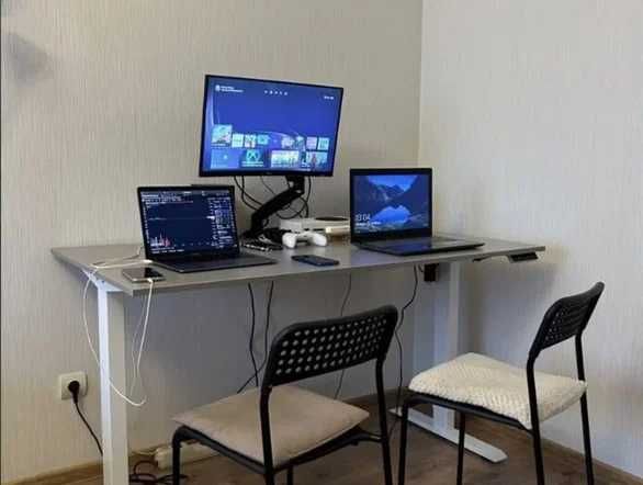 Стол с регулировкой высоты/Бalandligi sozlanadigan stol