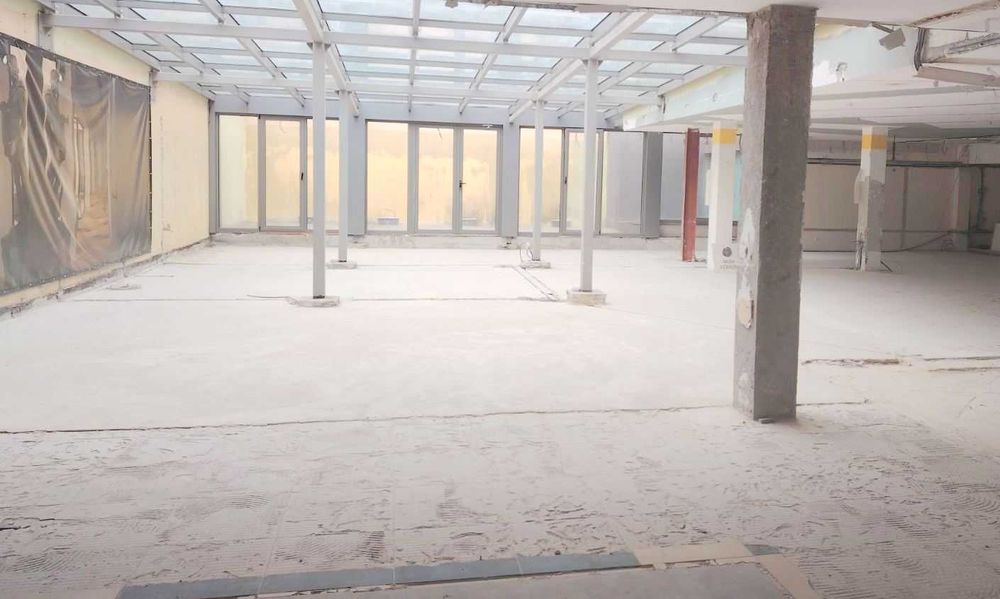 Дава се под наем Офис в Варна, Червен площад - 360 кв.м за 3000 € - Снимка #2