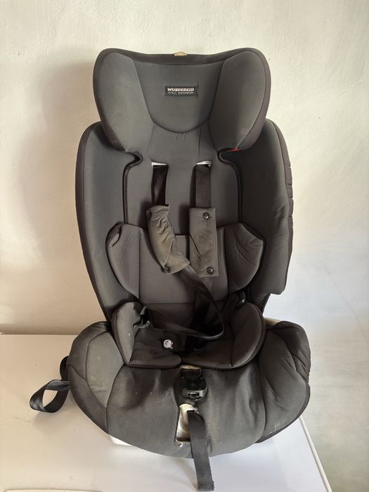 Scaun de mașina 9-36 kg cu isofix