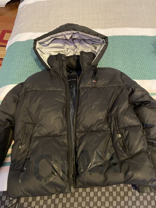 Vand geaca copii masura 122 de firma. Pret pe bucata!