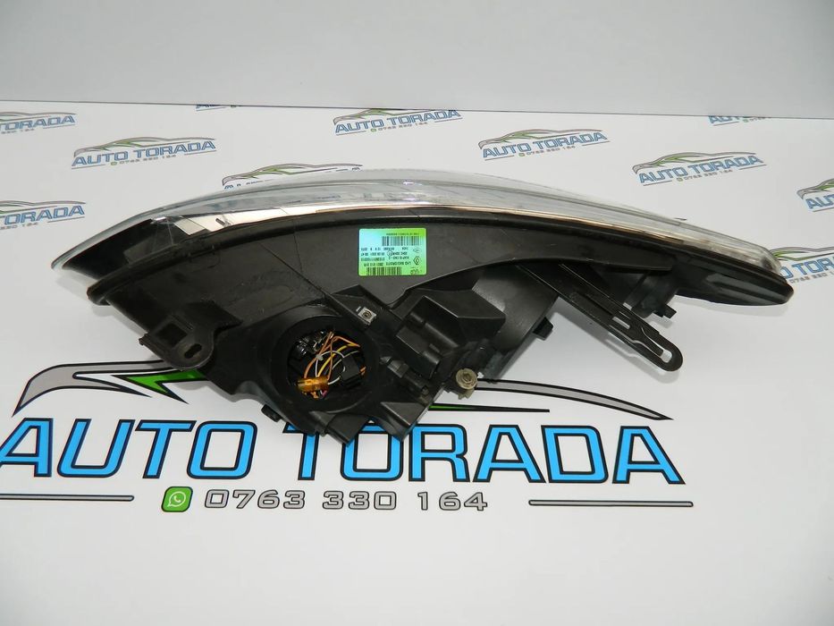 Far dreapta  RENAULT FLUENCE an 2013 2014 2015 cod 260101331R