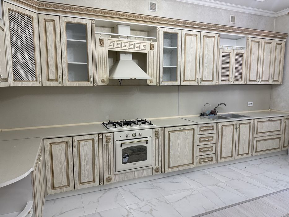 Продается кухонный гарнитур
