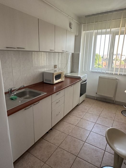 Inchiriez Apartament 2 camere, decomandat