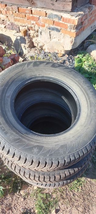 Шины р16 235/75 б/у
