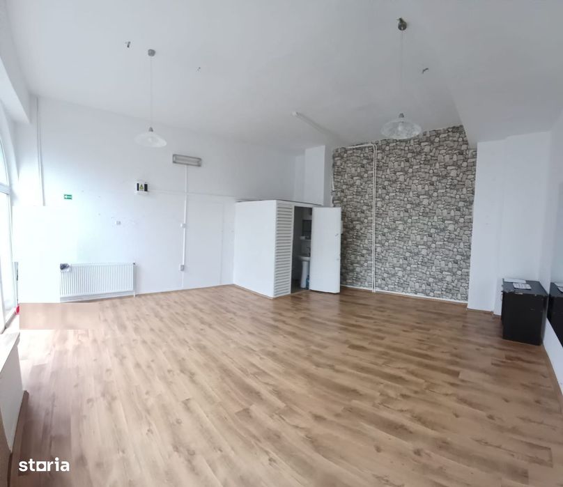 Delfinariu -spatiu comercial 35 mp