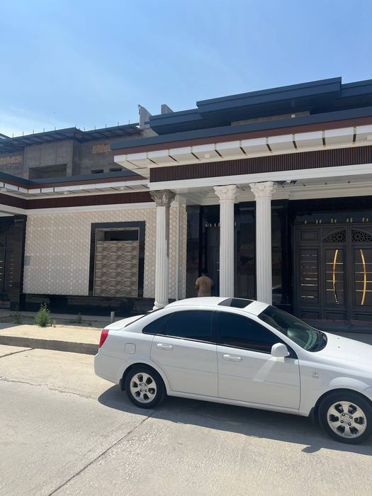 Срочно !! Продается 4 - х уровневый танхаус в Мотрите.