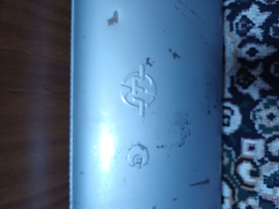 Продам  резонатор  тоиота раф4