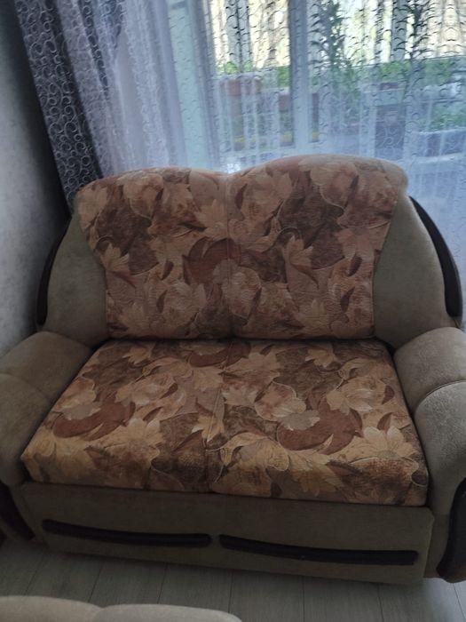 Продам диваны 3 2 1