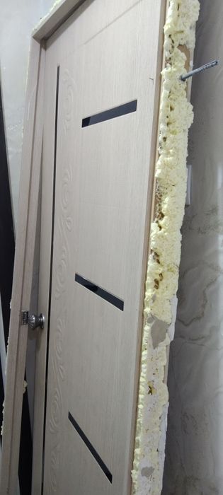 Продоеться дверь