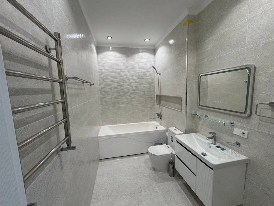 Продаётся новый хай-тек дом в Янгиабаде