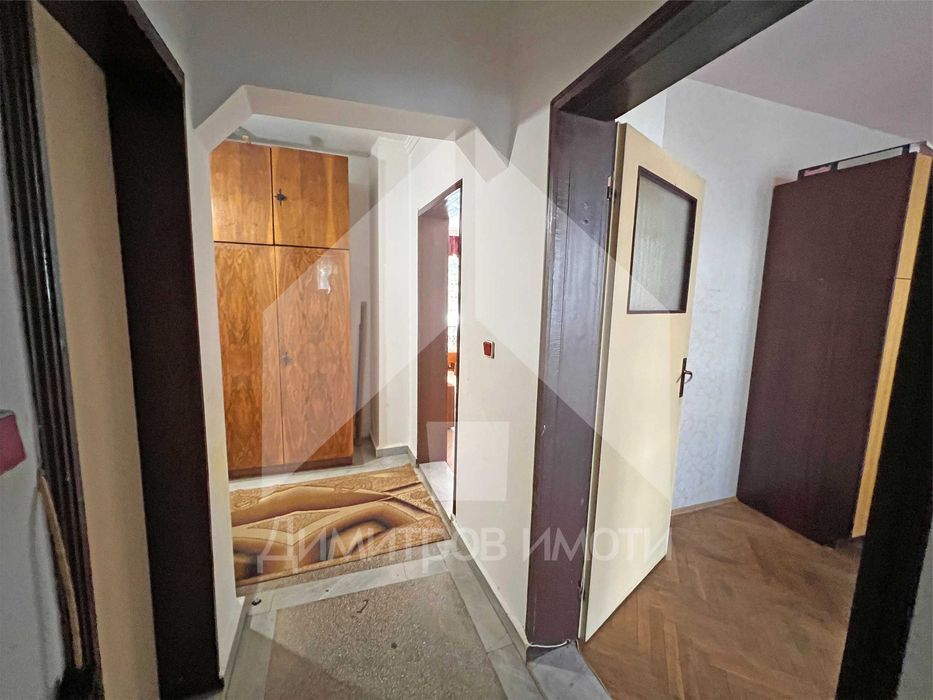 Продава се Четиристаен апартамент в Нови пазар - 94 кв.м за 798 €/кв.м - Снимка #11