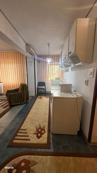 Garsoniera spatioasa cu balcon – Strada Lupeni, Ploiesti | Etaj 1 |