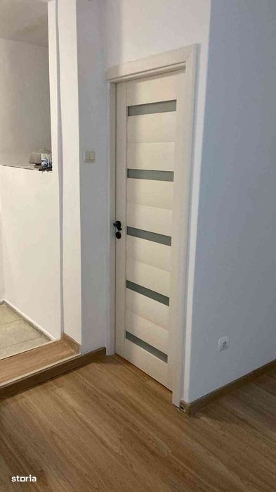 Garsonieră cu balcon, etaj 2