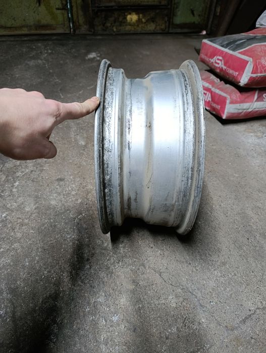 Продам легкосплавный диск