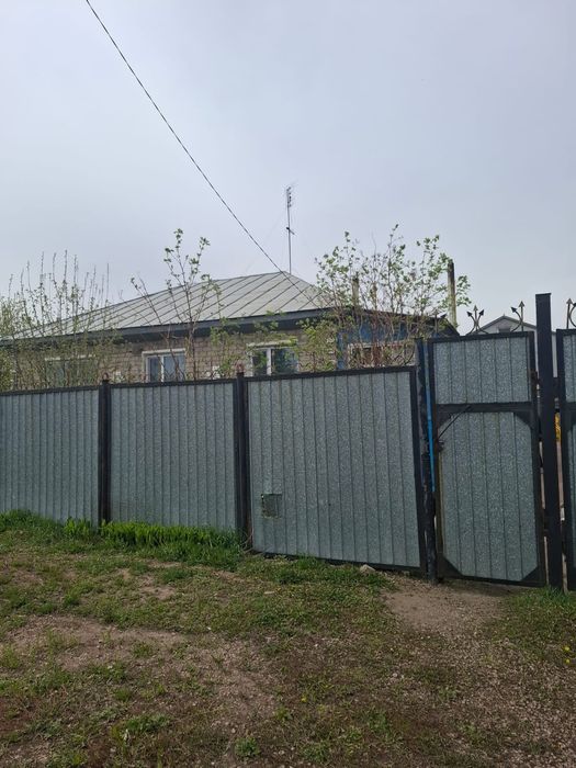 Продается  4 комнатный дом.