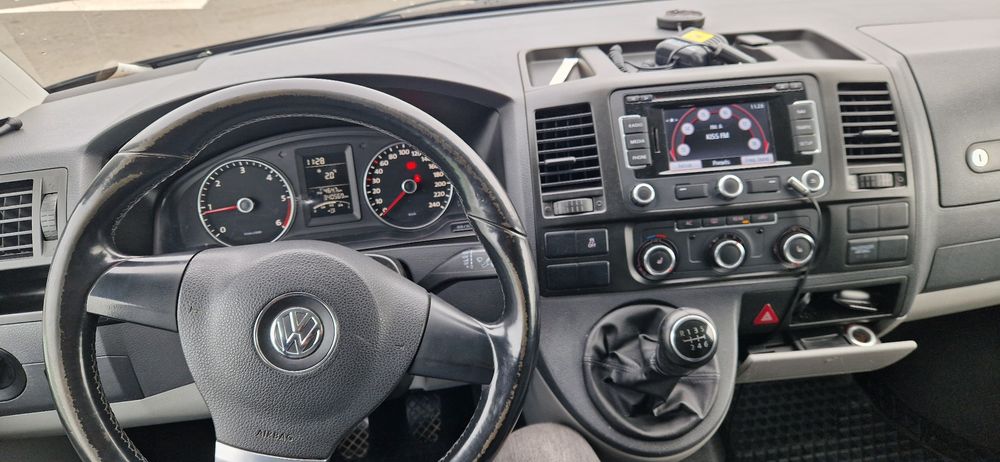 Vând T 5 Transporter caravelle duba