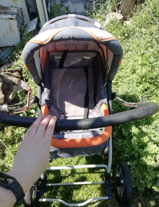 Продам коляску срочно