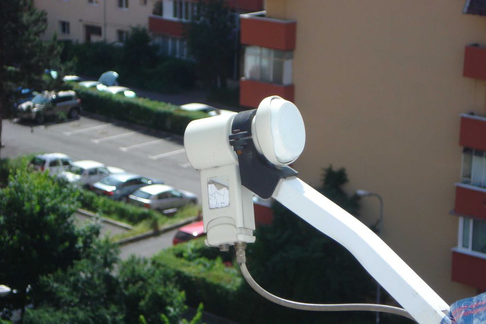 Receptor si L.N.B. ptr. Antenă satelit