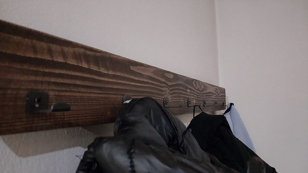 Вешалка сотилади