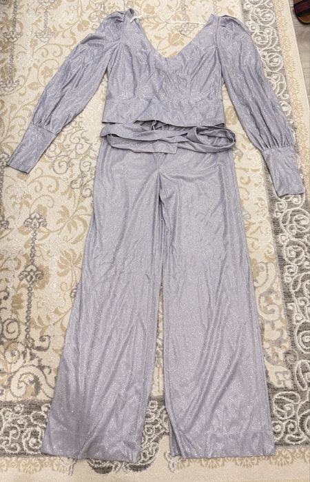 Продам блестящие пиджак, юбка, рубашка