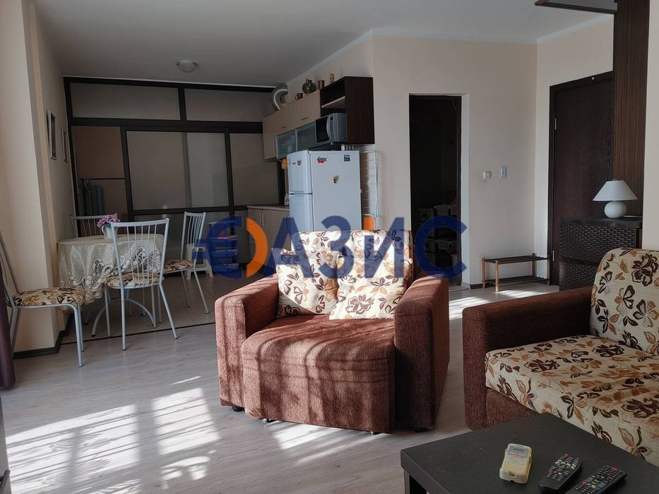 Просторно студио в Свети Никола, Кошарица, България, 60 кв. м, цена 50