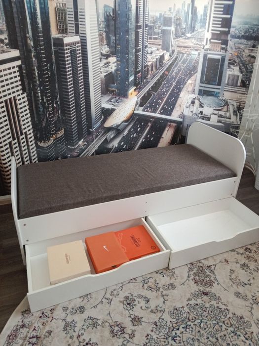 Продам подростковый кровать.