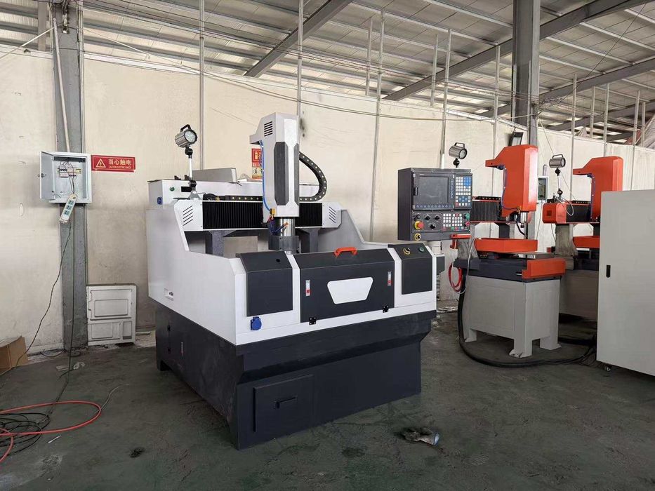 Продам фрезерный станок ЧПУ