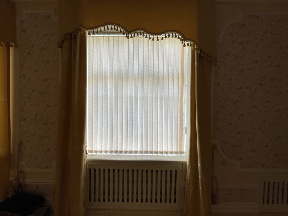 Жалюзи холати янгидек турибди 2 та бор