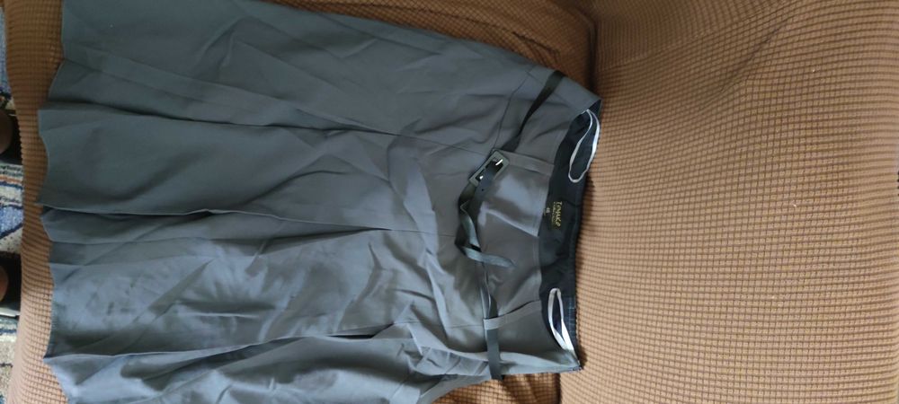 Fusta de vara, marimea 46 (XL) , NOUA