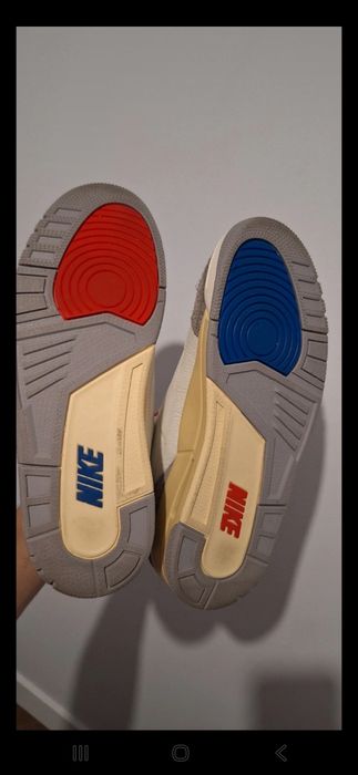 Air Jordan 3 Retro 'Seoul 2.0
No damage, perfect condition
I don't hav