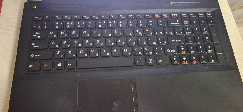 Леново В590 ноутбук