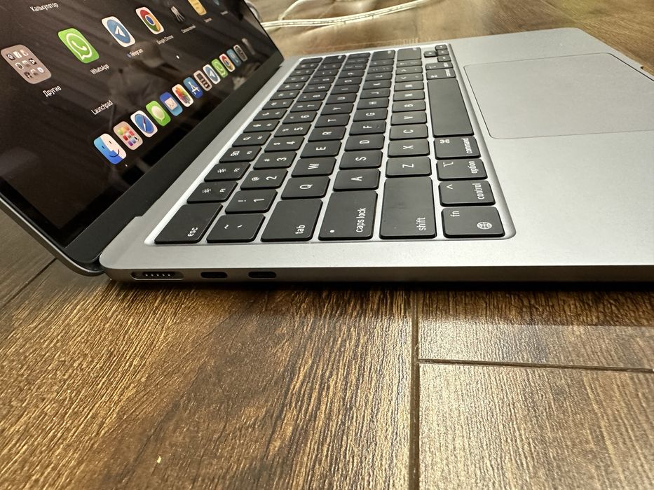 Продам macbook air m2