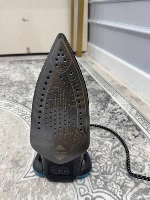 Утюг.     Фирма     Tefal    Б    /.  У