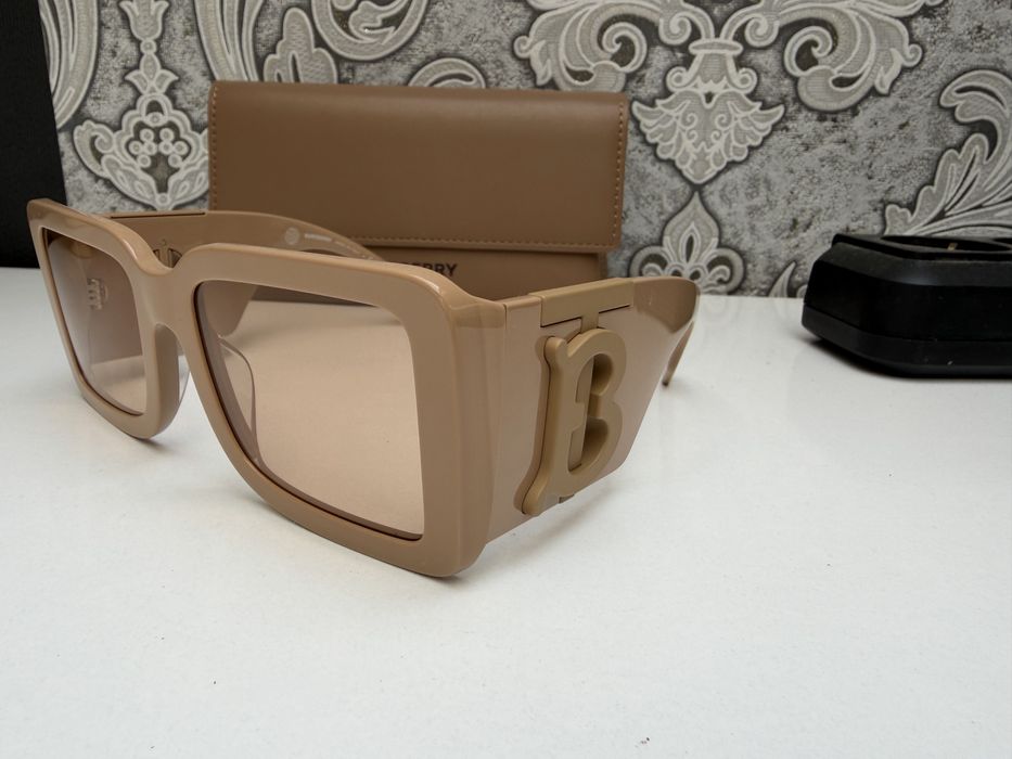 Burberry слънчеви очила