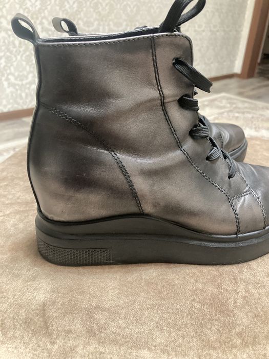 Сапоги демисезонные. Размер 36-37
