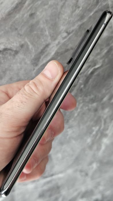 samsung s20 plus black 12gb/128gb  650 lei