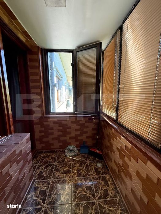 Apartament 4 camere, semidecomandat, 75 mp, zona Centru