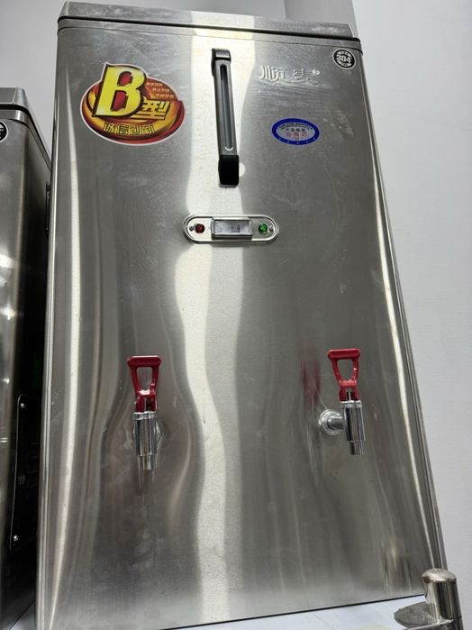 Samovar .samavar.uzini tuldiradigan. avtopadacha samavor