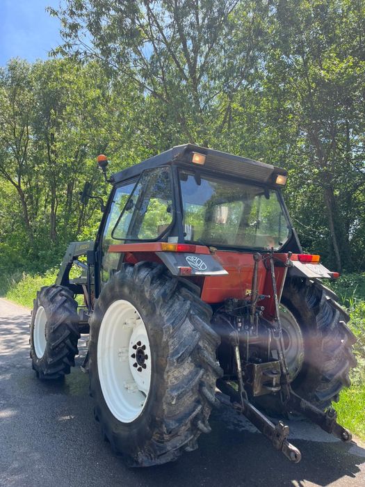 Vand tractor fiat88 94 cu incarcator frontal