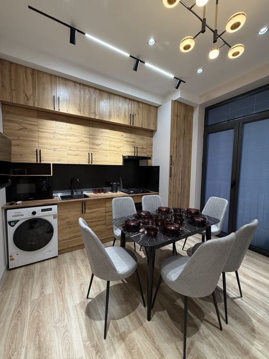 Сдаётся в новостройке 2х комнатная квартира с авторским ремонтом.