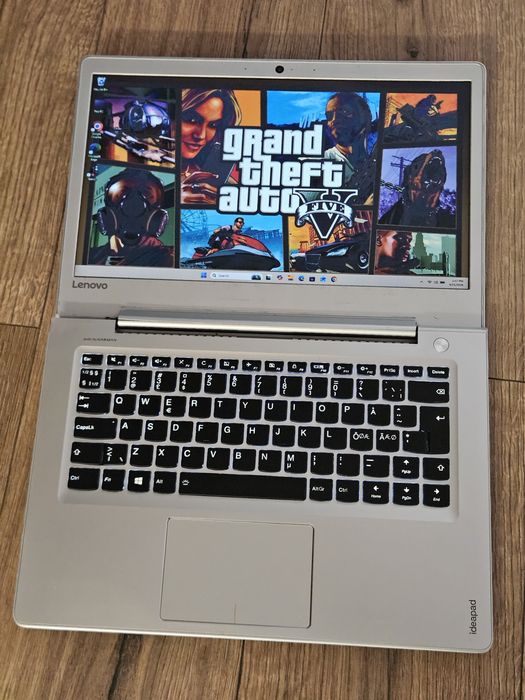 Laptop GAMING  Lenovo Intel i7 7th 8GB DDR4 SSD 256GB 2 placi video AMD R7  14 inch fullhd  taste iluminate  sunet Harman